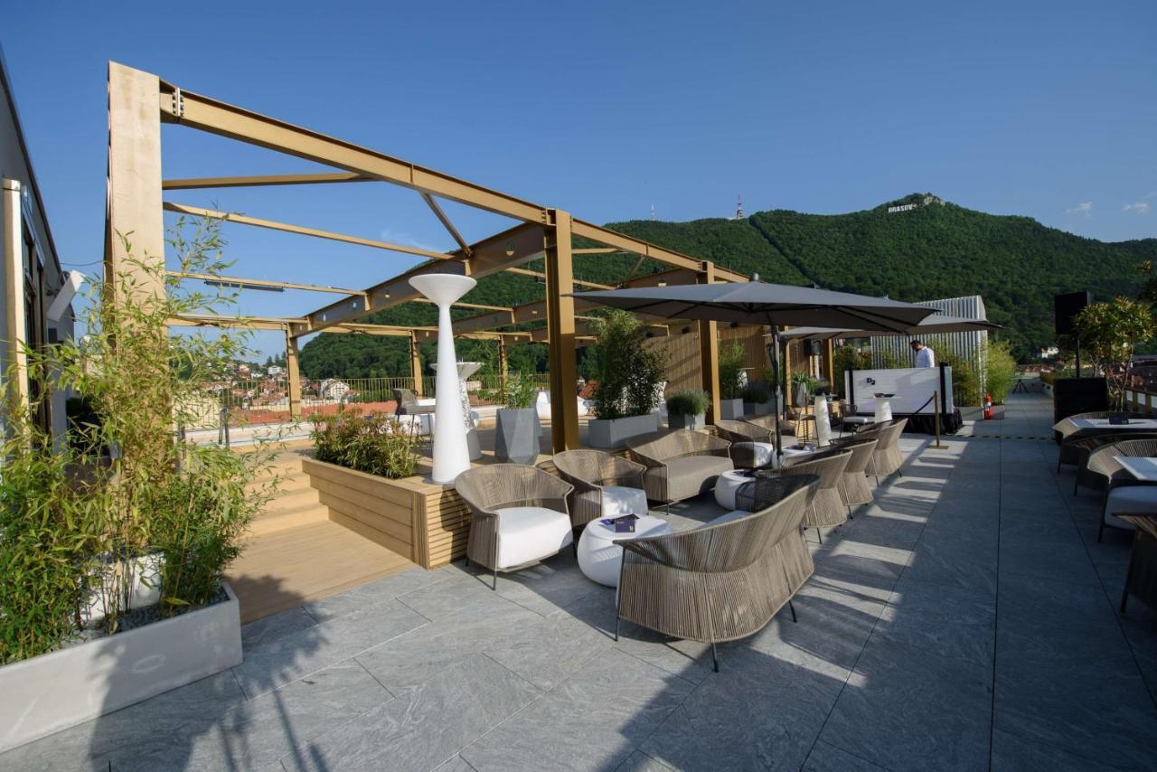 Radisson Blu Aurum Hotel, Brasov Luaran gambar The Sky Bar